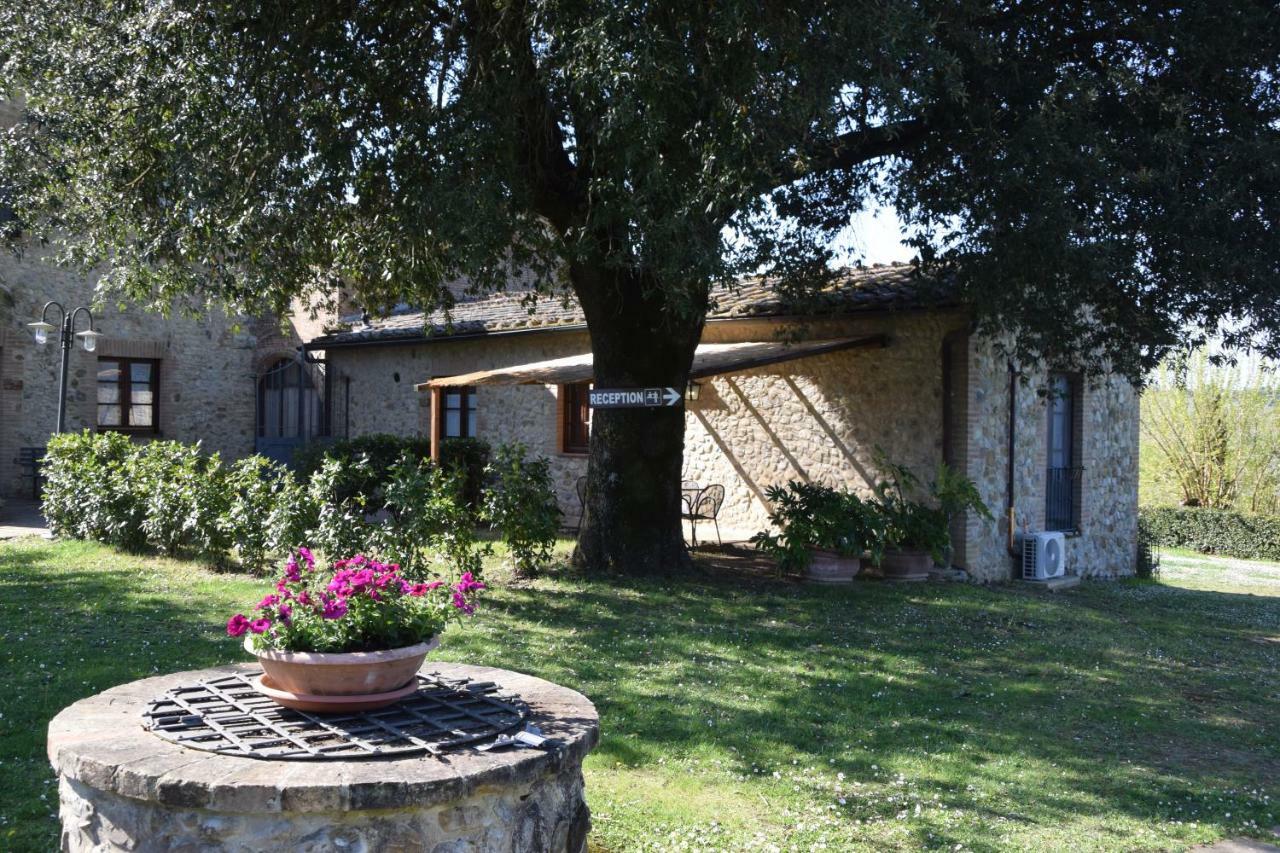 Le Rocche Di Valiano Aparthotel Εξωτερικό φωτογραφία